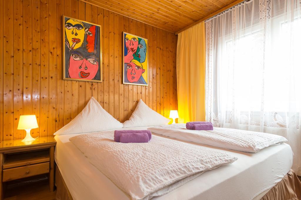 Hotel Moosbichl Мюнхен Екстер'єр фото