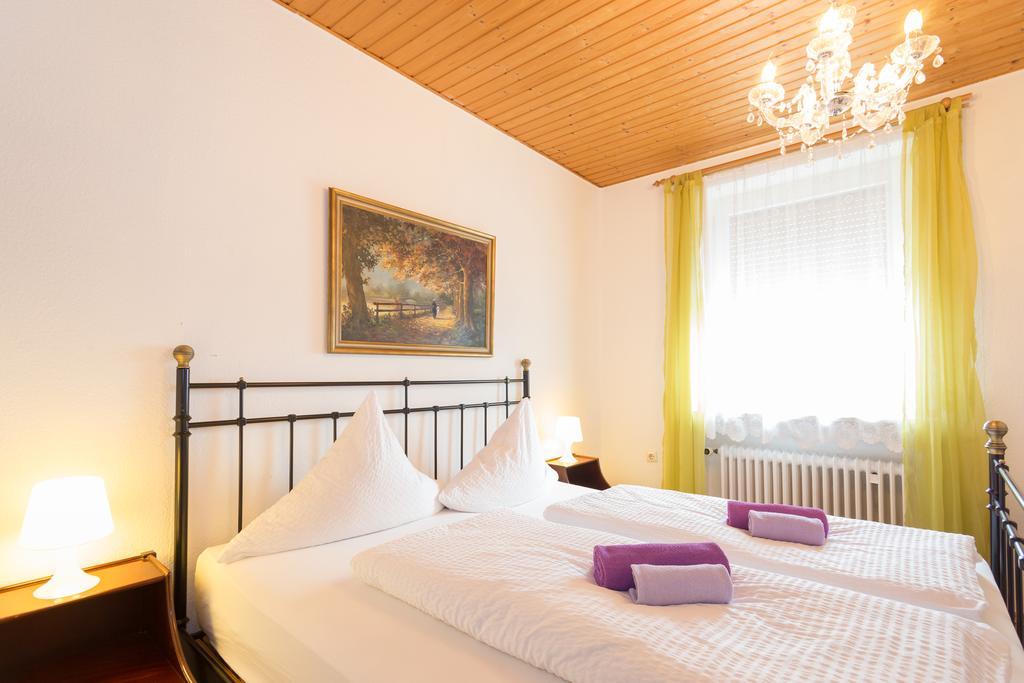 Hotel Moosbichl Мюнхен Екстер'єр фото